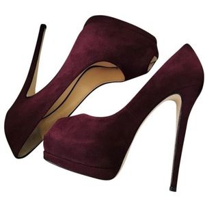 Giuseppe Suede peep toe pump in Burgandy
